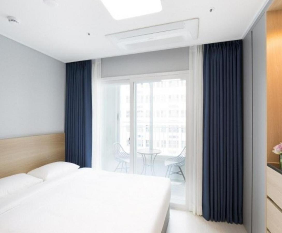 Yeosu Hotel First City ภายนอก รูปภาพ