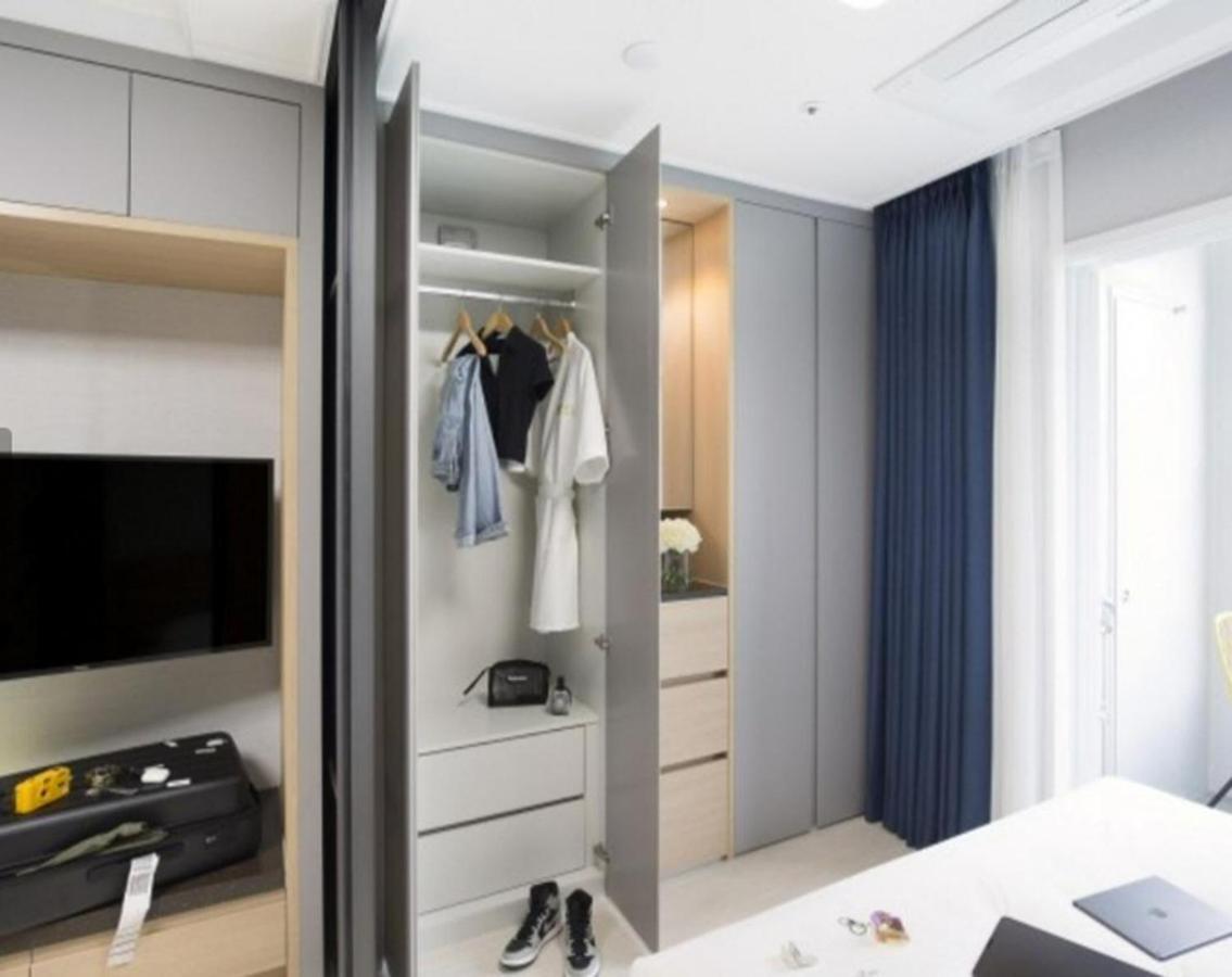 Yeosu Hotel First City ภายนอก รูปภาพ
