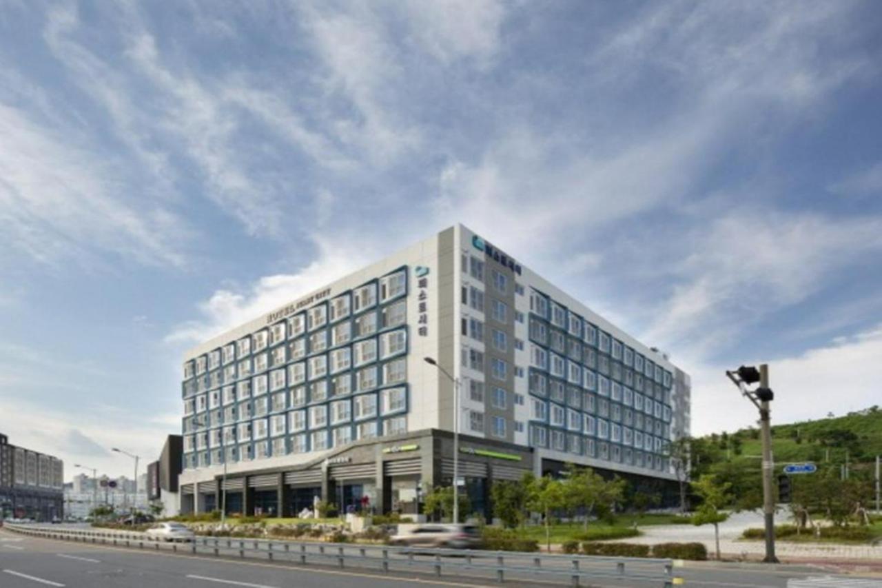 Yeosu Hotel First City ภายนอก รูปภาพ
