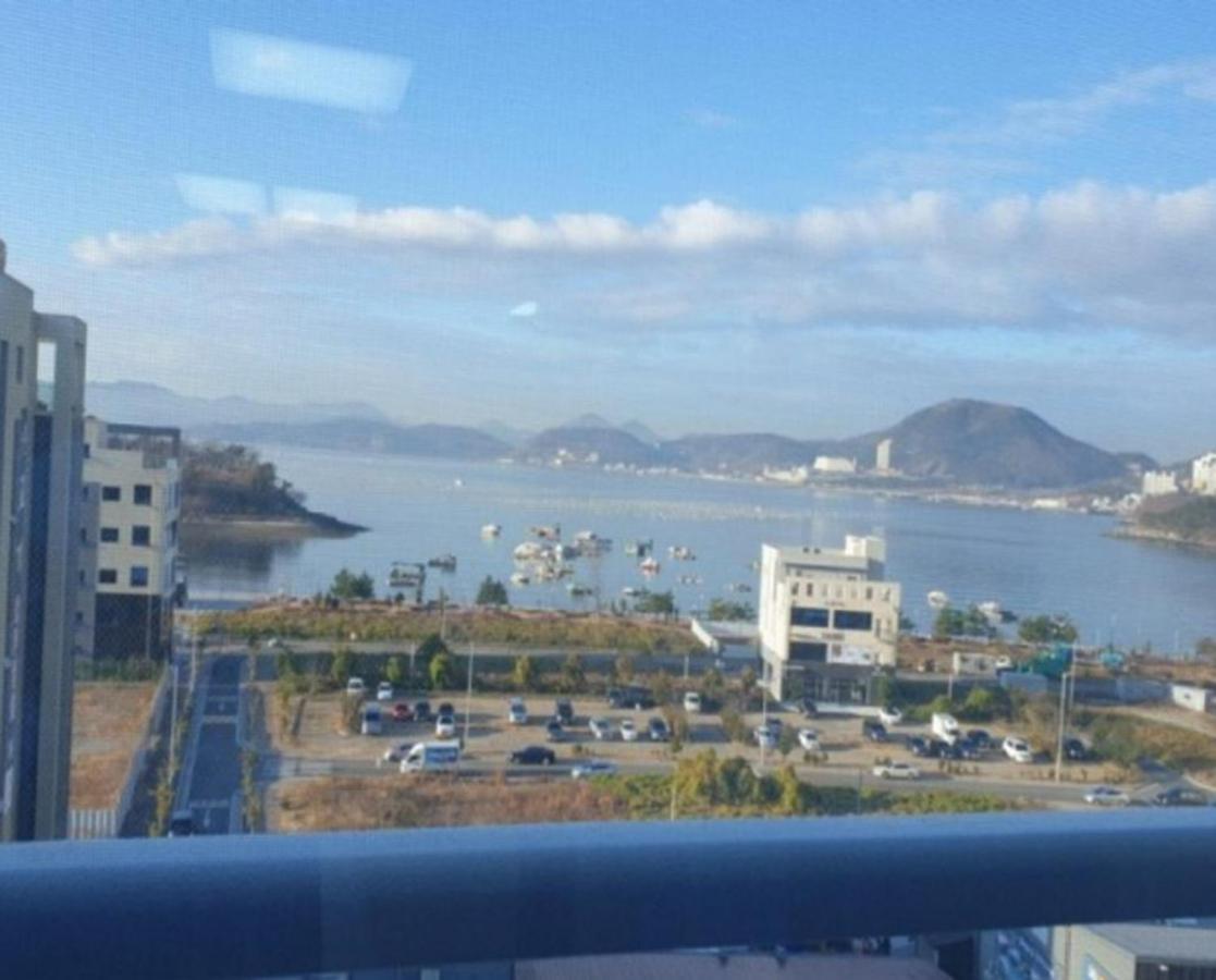 Yeosu Hotel First City ภายนอก รูปภาพ
