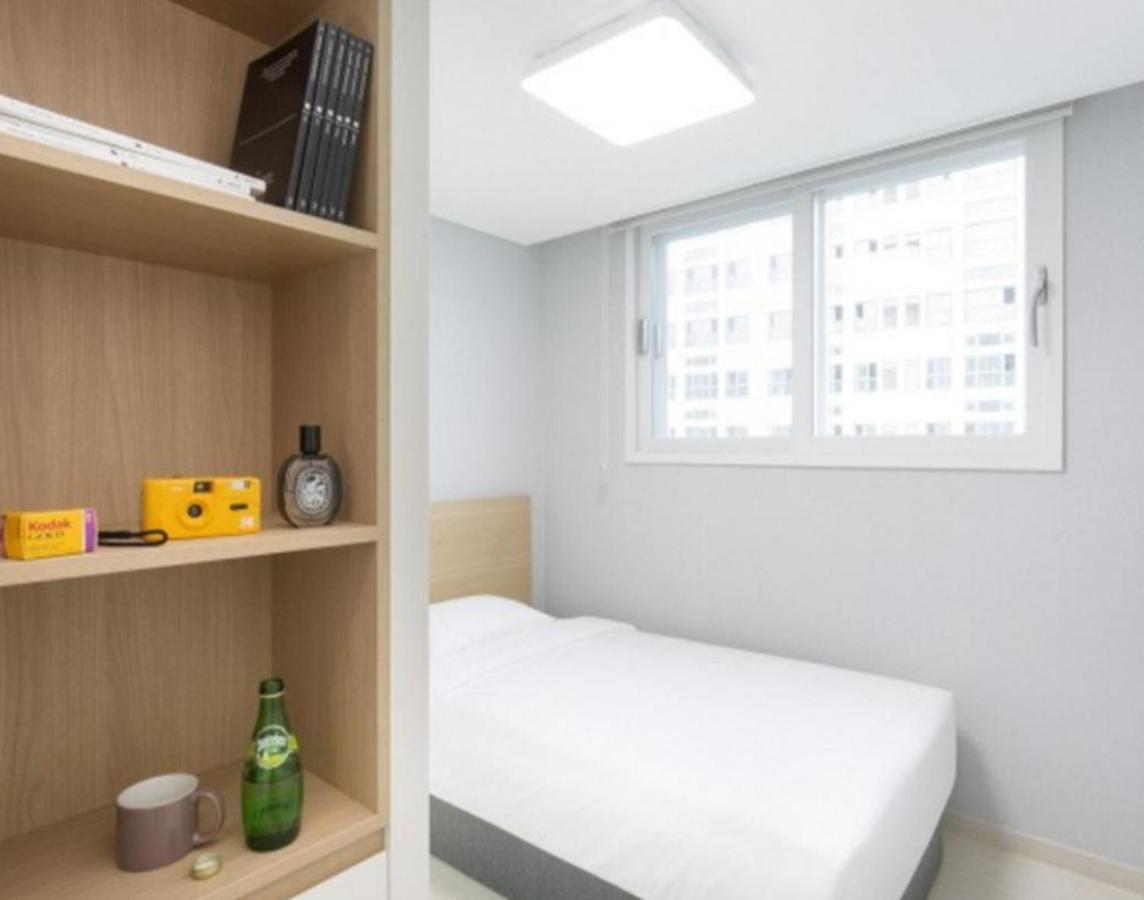 Yeosu Hotel First City ภายนอก รูปภาพ