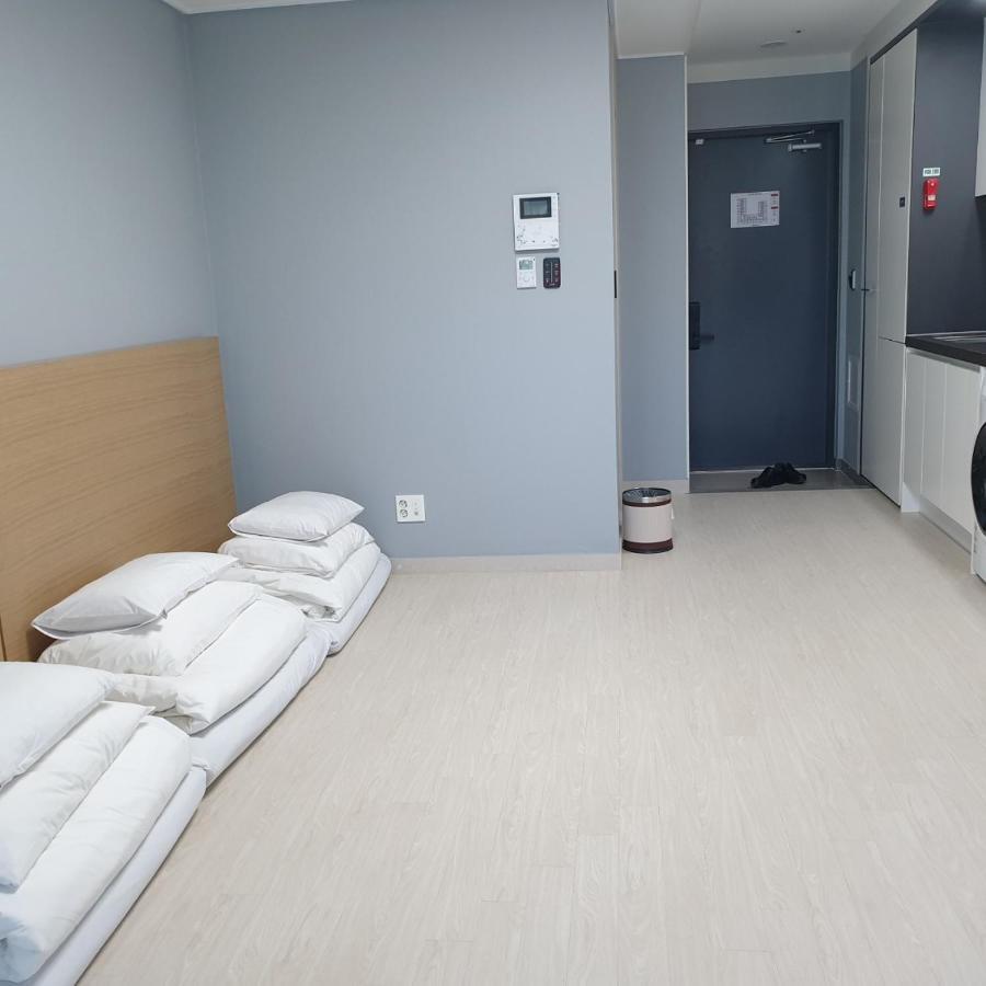 Yeosu Hotel First City ภายนอก รูปภาพ