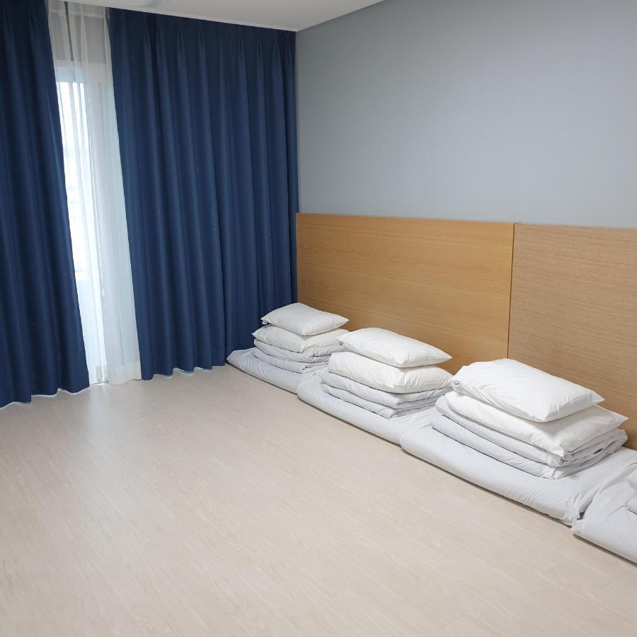 Yeosu Hotel First City ภายนอก รูปภาพ